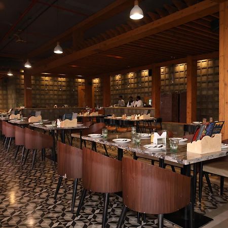 Afc Hotel 印多尔 外观 照片